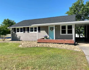 Boro Bungalow in beautiful downtown Swansboro with street legal golf cart - Image 2