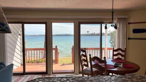 4 Season Waterside Retreat: Perfect for Family&WFH - Image 2