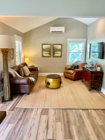 *Fully*Renovated*1bed/1baClosetoDowntown/Beach - Image 5