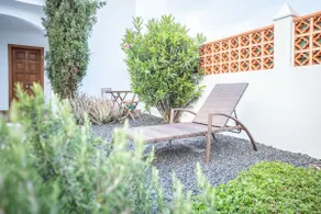 Las Magnolia House, Fiber internet, HotTube & garden - Image 3