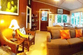 Old Hawaii's Rustic Charm - Elua - Image 3