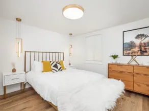 **Remodeled** ”The Joshua Tree” Old Town Bungalow - Image 5