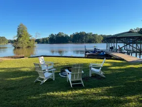 Palmer & Oak - Entire Lakefront Property on Lake Sinclair + Saltwater Pool - Image 4