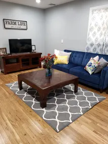 Beautiful home with Game Room - Image 3