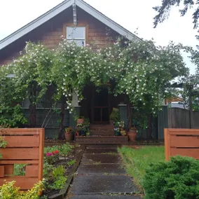 Mod Cool Private Entrance Space in SE Portland! - Image 3