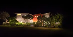 Black Diamond Absolute beach front - Image 4