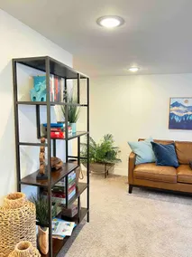 2 Bedrooms, Kitchen & Laundry: Perfect Location! - Image 4