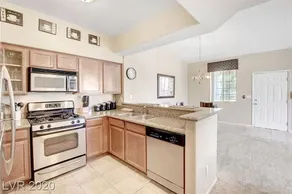 Beautiful Summerlin Condominium - Image 4