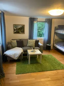 Cabin in the countryside - Image 3