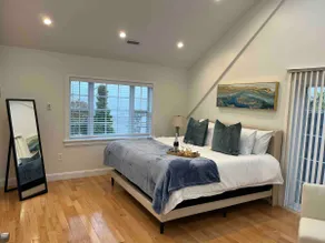 Spacious & Luxury House |Overlooking Boston Harbor - Image 2