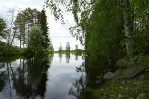 Big cabin by the river - Image 5