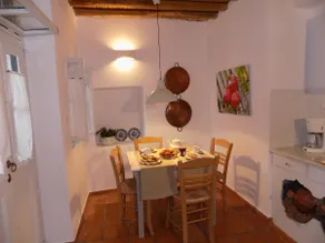 Jasmine House in the heart of Chora of Skyros, can accommodate 3 to 4 people - Image 4