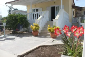 Holiday House by the Sea - Image 5