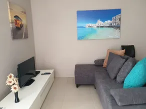 Modern 2 Bedroom in Excellent Location - Image 5