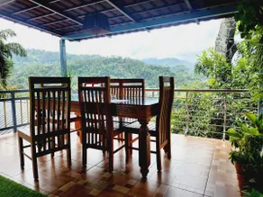 Aida Villa Luxury AC 3BHK Munnar/Misty Valley View - Image 2