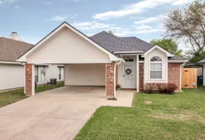Home on Sunstone! Fast WIFI & conveniently located - Image 4