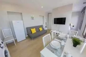 Smartmonki Arce, Double Apartment 2a - Image 2