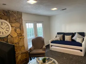 Fully remodeled apartment for 6 people - Image 4