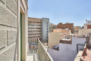 Bedroom in apartment. Sants area. Retro - Image 4