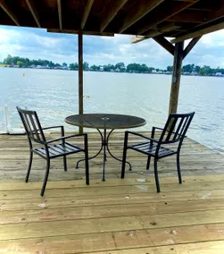 Cozy waterfront home - Image 4