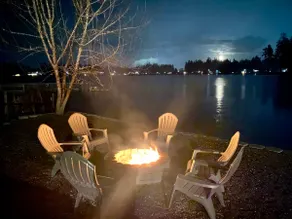 Lakefront Bliss- Cozy up, Kayak, Swim and Enjoy - Image 4