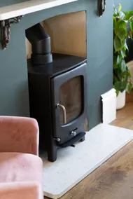 Luxury Penthouse Retreat with Amazing Ocean Views & Log Burner - Image 4