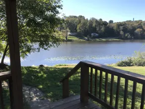 MLC#3-Oak Hill-2BR-Amazing Porch-Hot Tub -Lakeview - Image 4
