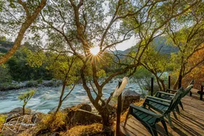 Sierra River Views, Deck, Waterfront, 5 min to SNP - Image 4