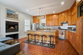 Bella Vista Waterfront Villa - Image 4