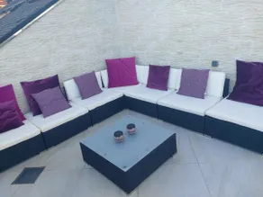 Large glass duplex stunning AC view - Image 3