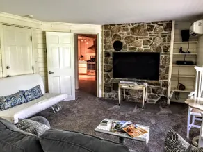 Apartment in Westport Harbor - Image 5