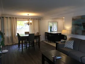 Splendid Modern Bungalow Suited For Big Groups - Image 2