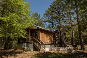 Coyote Creek Loft Cabin with Wood Burning Stove, Firepit, Private Outdoor Area - Image 3