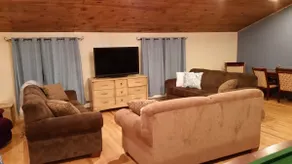 The Hansen House ist große offene Suite, die 12 Personen. In der Nähe Kickapoo Fluss. - Image 2