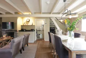 Unique detached thatched cottage by the heath - Image 5