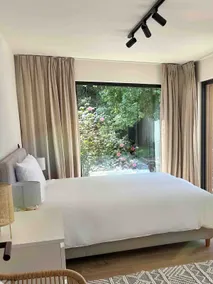 Luxury apartment with cozy garden! - Image 3