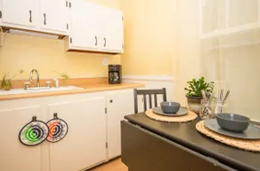 Village Cottage-Walk to Downtown/Rail Trail - Image 5