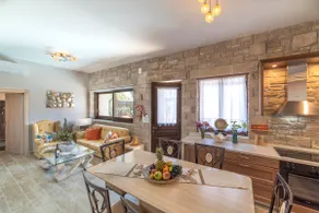 Paradisos luxury villas next to beach - Image 5
