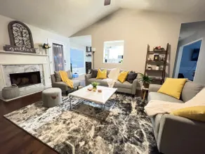 ★Perfect Family Getaway with Large Deck Hangout★ - Image 2