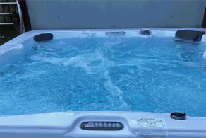 Lovely & cozy cottage beach house with private access beach with hot tub  - Image 2