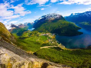 Close to fjords and mountains - Image 4