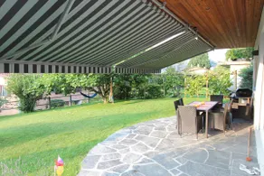 Garden apartment with lake view - Image 2