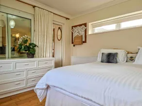 Pebble Cottage-Tranquil oasis In Brighton 2 🅿️ plot - Image 3