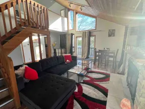 Stunning views-Cabin Style River Side property - Image 3