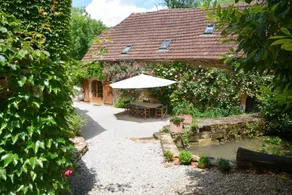 A Beautifully appointed 2 bedroomed stone barn - Image 2