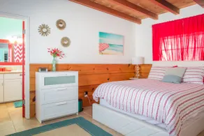 The B*tchin' Beach Bungalow! - Image 4