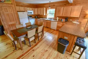 The Lee House #80 - The Cabins at Lexington - Image 4