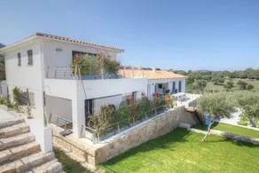 villa på 2 etager, opvarmet pool, havudsigt, tæt på stranden - Image 2