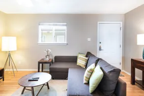 Fabulous South Lamar Condominium with Luxury Touches - Image 5