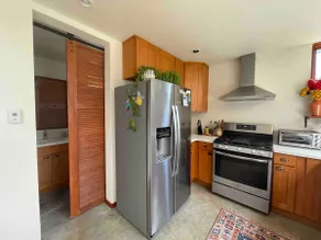 Garden Guesthouse with bedroom loft - Image 2